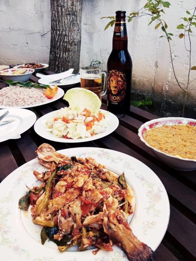 Menaka Homestay แทนกาลเล ภายนอก รูปภาพ
