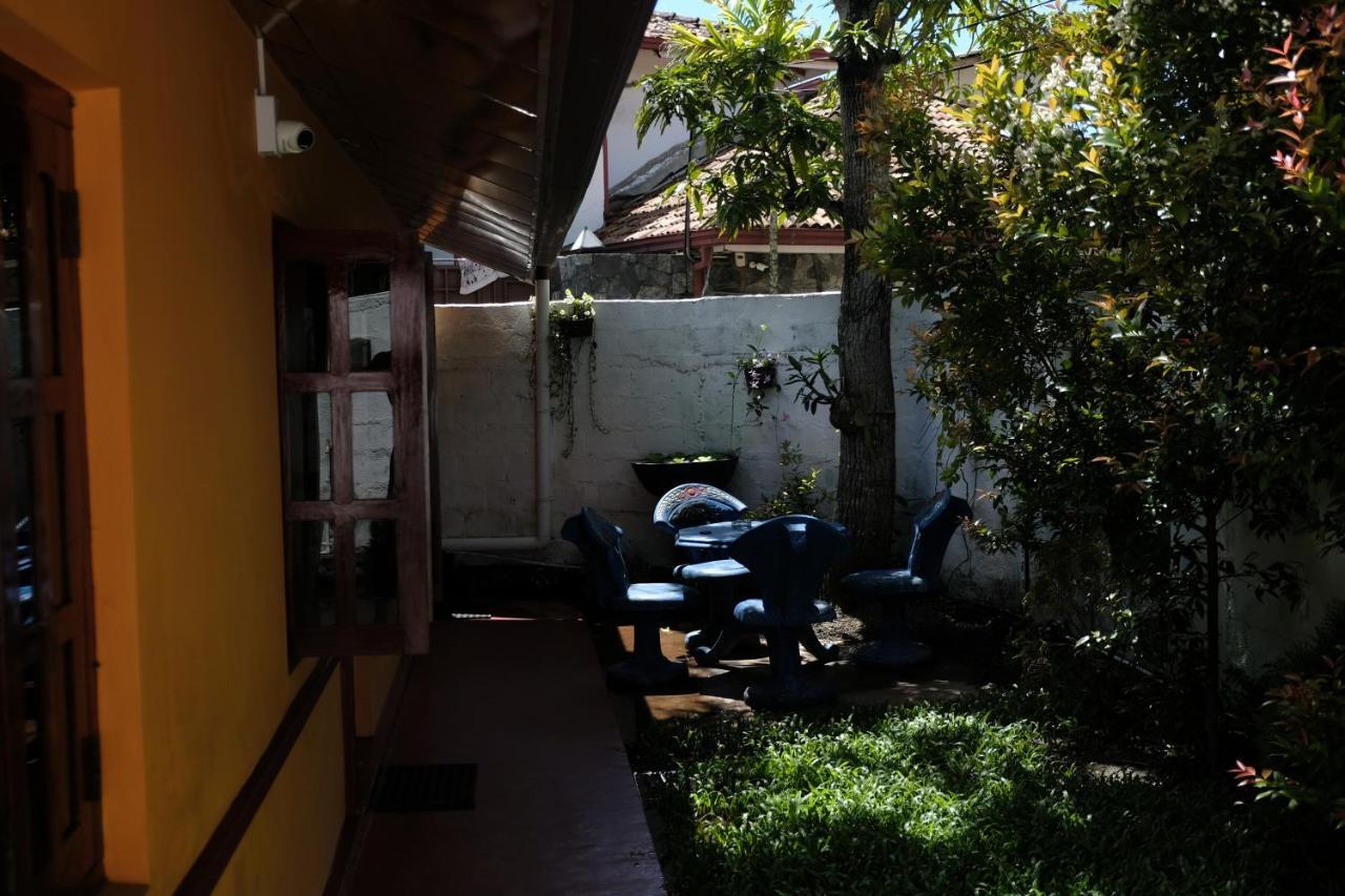 Menaka Homestay แทนกาลเล ภายนอก รูปภาพ